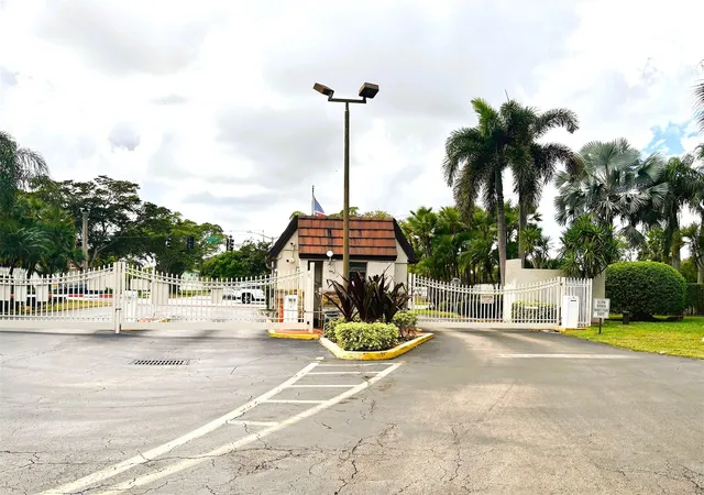 25th image of 3940 Inverrary Blvd #701a, Lauderhill, FL 33319 | MLS# F10555831