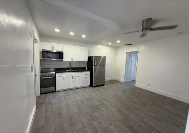 5th image of 3515 Van Buren St #102, Hollywood, FL 33021 | MLS# A11972561