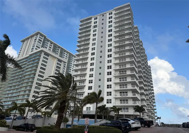 Homes for sale in Fort Lauderdale, FL | 3850 Galt Ocean Dr #210, Fort Lauderdale, FL 33308 | MLS# F10556115