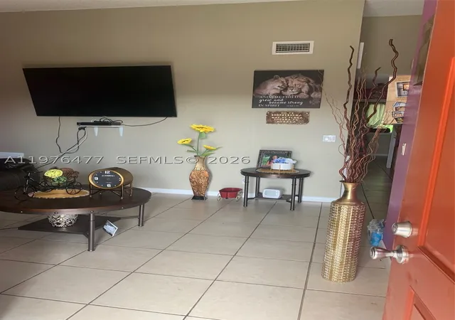 5th image of 300 Nottingham Cir #J, Green Acres, FL 33463 | MLS# A11976477