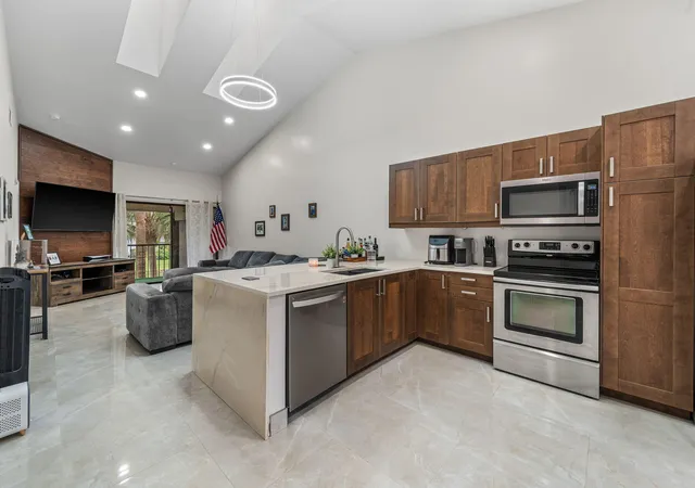1st image of 600 Crosswinds Dr #C2, Greenacres, FL 33413 | MLS# R11168619