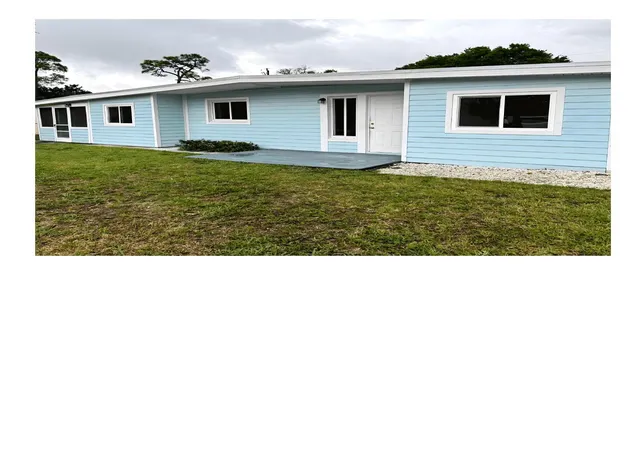 3rd image of 360 Barraclough St, Fort Pierce, FL 34982 | MLS# R11168697