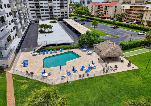 52nd image of 336 Golfview Rd #207, North Palm Beach, FL 33408 | MLS# R11168750