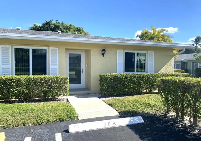 1st image of 1110 Cactus Ter #D, Delray Beach, FL 33445 | MLS# R11168813