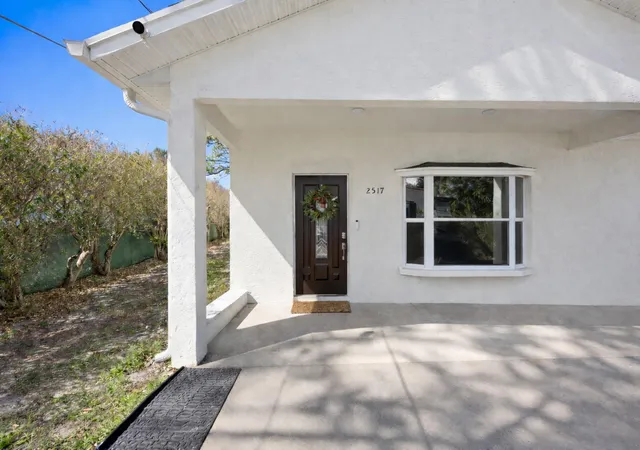 1st image of 2517 Se Normand St, Stuart, FL 34997 | MLS# R11168871