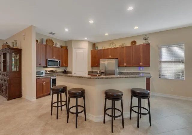 Homes for sale in Vero Beach, FL | 4338 56Th Ln, Vero Beach, FL 32967 | MLS# R11168924