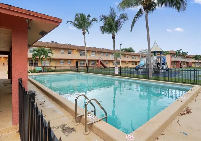 3rd image of 101 Ne 41St St, Oakland Park, FL 33334