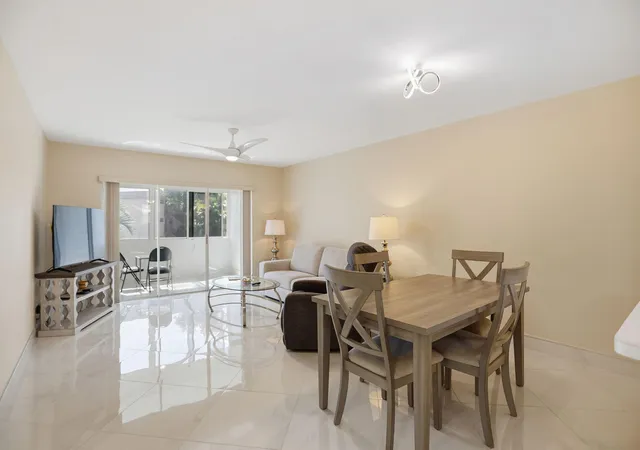 3rd image of 721 Lori Dr #210, Palm Springs, FL 33461 | MLS# R11168999