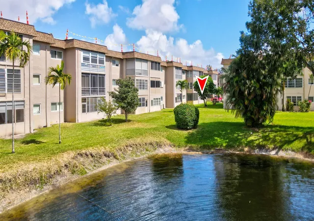 37th image of 721 Lori Dr #113, Palm Springs, FL 33461 | MLS# R11169002