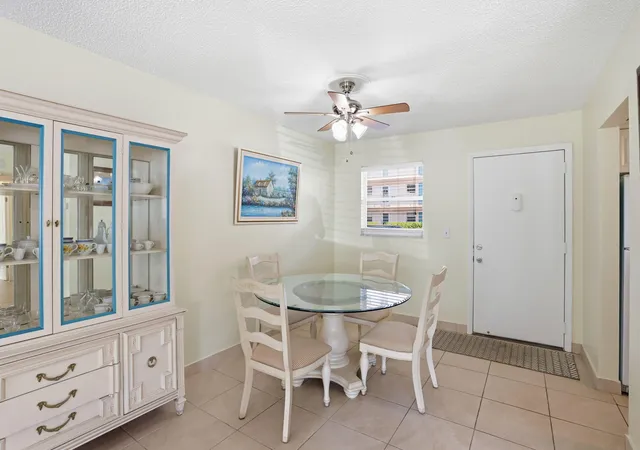 5th image of 721 Lori Dr #113, Palm Springs, FL 33461 | MLS# R11169002