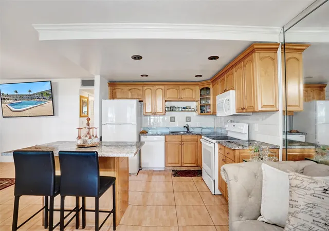 5th image of 5208 Ne 24Th Ter #F118, Fort Lauderdale, FL 33308 | MLS# F10556367