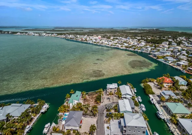 3rd image of 00000 Lagoon Dr, Summerland Key, FL 33042 | MLS# R11169097