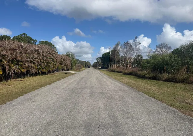 2nd image of 17892 75th Pl N, Loxahatchee, FL 33470 | MLS# R11169153