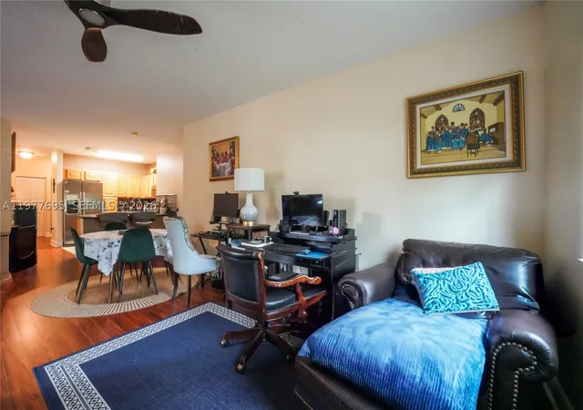 5th image of 3335 Palomino Dr, Davie, FL 33024
