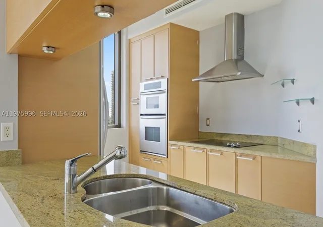 Photo 2 of Condo for sale at 16275 Collins Ave #904, Sunny Isles Beach, FL 33160 | MLS# A11975996 | Listing updated on 2026-04-23