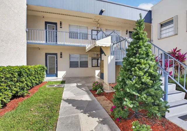 1st image of 173 Flanders D, Delray Beach, FL 33484 | MLS# R11169249