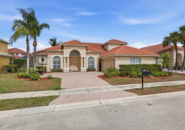 2nd image of 3710 Victoria Rd, West Palm Beach, FL 33411 | MLS# R11169334
