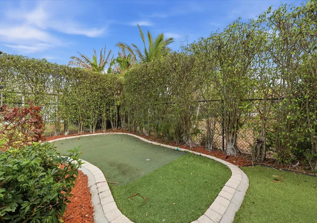 37th image of 3710 Victoria Rd, West Palm Beach, FL 33411 | MLS# R11169334