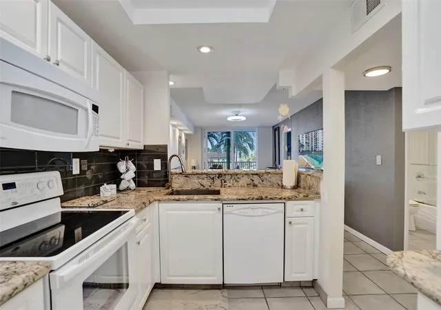 3rd image of 1391 S Ocean Blvd, Pompano Beach, FL 33062