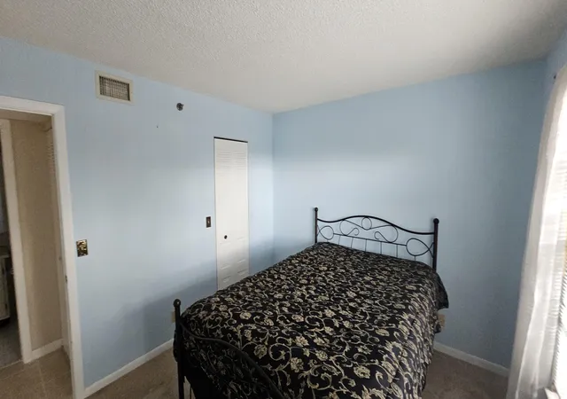 13th image of 4640 Lucerne Lakes Blvd W #303, Lake Worth, FL 33467 | MLS# R11169359
