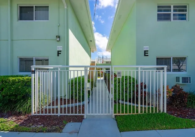 Homes for sale in Lighthouse Point, FL | 2100 Ne 38th St #229, Lighthouse Point, FL 33064 | MLS# F10556512