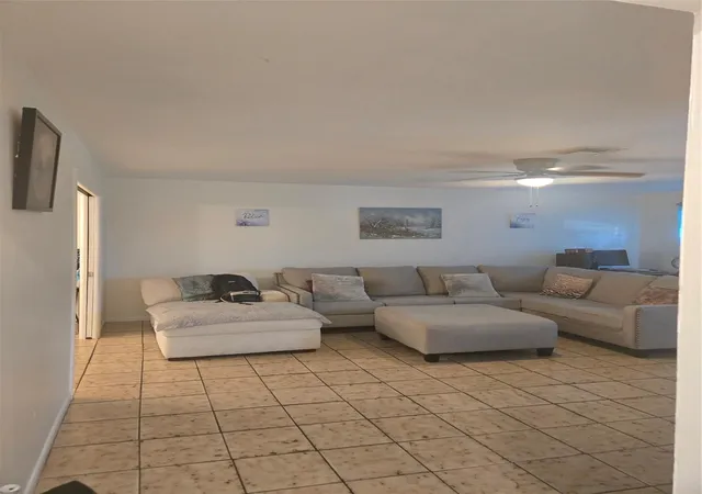 2nd image of 296 Alemeda Dr, Palm Springs, FL 33461