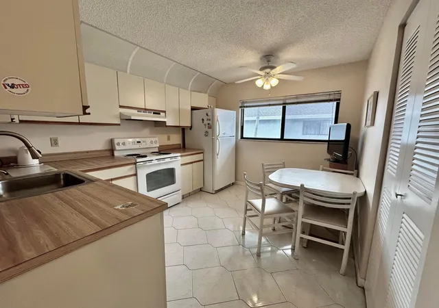 5th image of 15235 Lakes Of Delray Blvd, Delray Beach, FL 33484