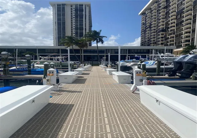 5th image of 1901 Brickell Ave Slip 29A, Miami, FL 33129 | MLS# A11978194