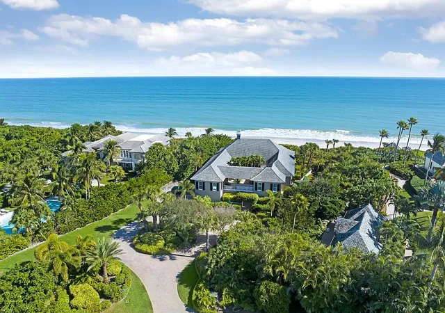 Homes for sale in Vero Beach, FL | 290 Bermuda Bay Ln, Vero Beach, FL 32963 | MLS# R11169464