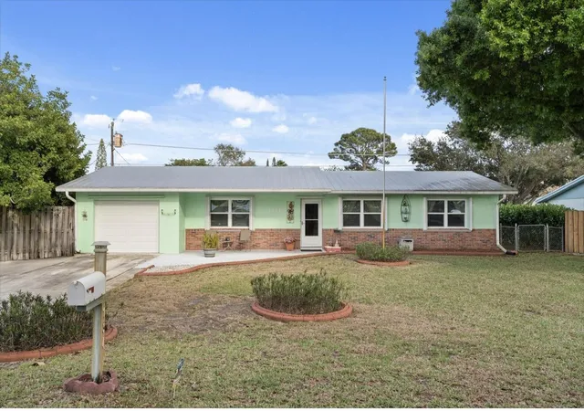 1st image of 1341 Se Seashell Ln, Stuart, FL 34996 | MLS# R11169544