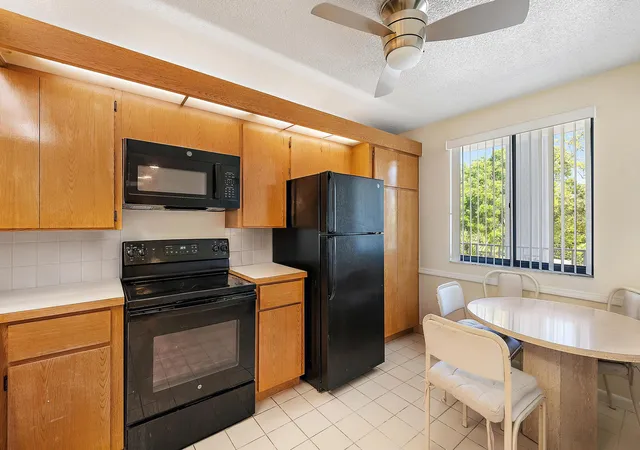3rd image of 2761 Vlg Blvd, West Palm Beach, FL 33409
