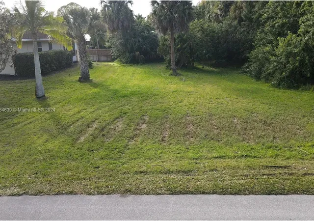 Homes for sale in Vero Beach, FL | 755 38th Ct, Vero Beach, FL 32968 | MLS# F10556673