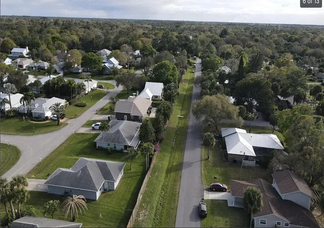 Homes for sale in Vero Beach, FL | 755 38th Ct, Vero Beach, FL 32968 | MLS# F10556673