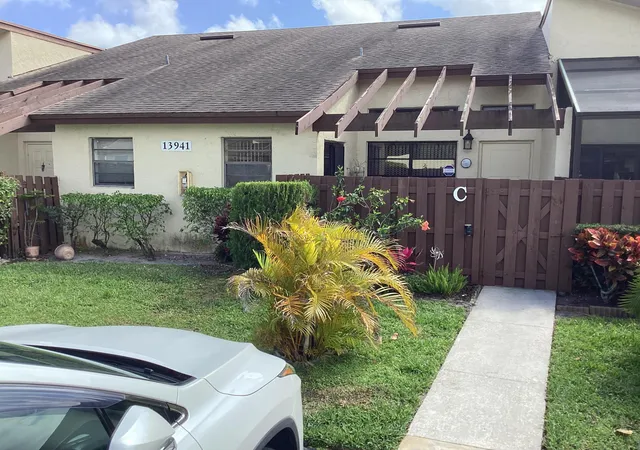 2nd image of 13941 Nesting Wy #C, Delray Beach, FL 33484 | MLS# R11169629