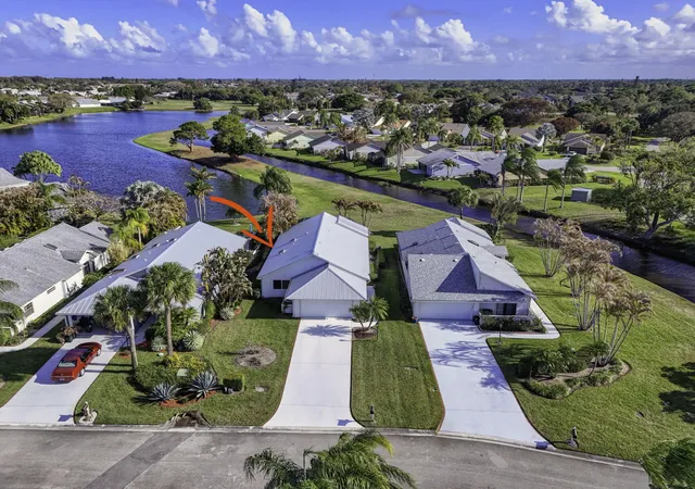 1st image of 7198 Se Quincy Ter, Hobe Sound, FL 33455 | MLS# R11169651