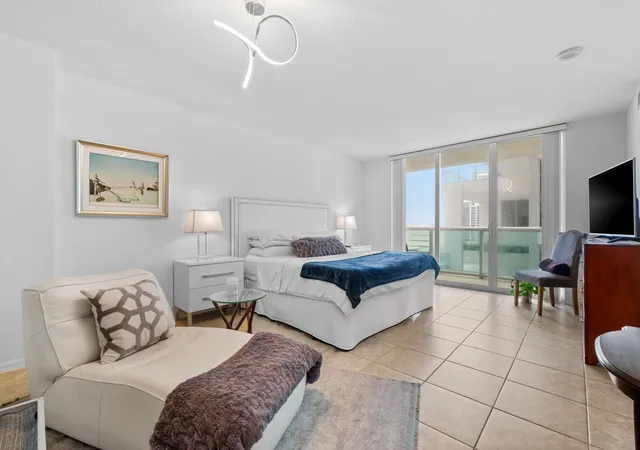 2nd image of 347 N New River Dr #1506, Fort Lauderdale, FL 33301 | MLS# F10556710