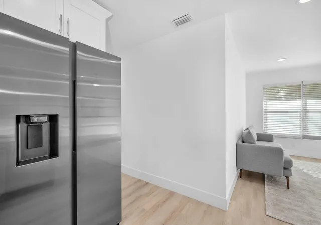 5th image of 3308 E El Vedado Ct, West Palm Beach, FL 33405 | MLS# F10556685