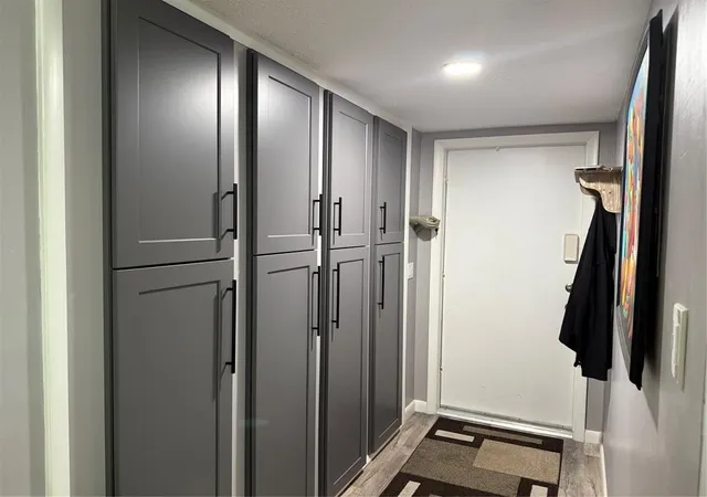 5th image of 25 Se 13Th St, Boca Raton, FL 33432