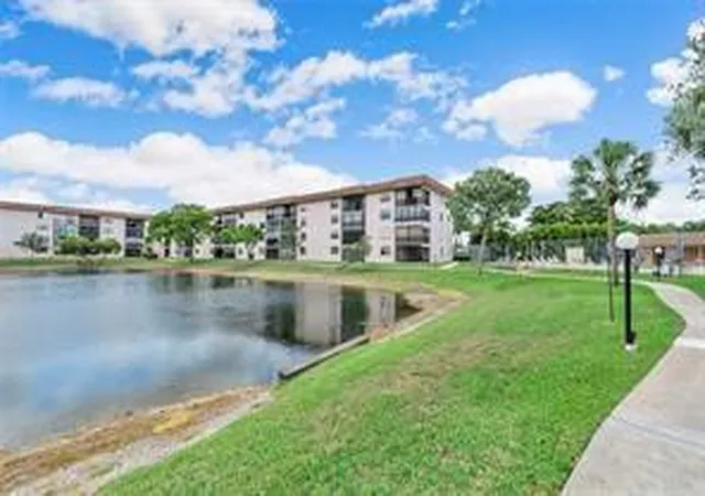 Homes for sale in Tamarac, FL | 4930 E Sabal Palm Blvd #402, Tamarac, FL 33319 | MLS# F10556667
