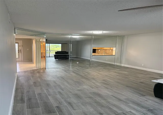 Homes for sale in Tamarac, FL | 4930 E Sabal Palm Blvd #402, Tamarac, FL 33319 | MLS# F10556667
