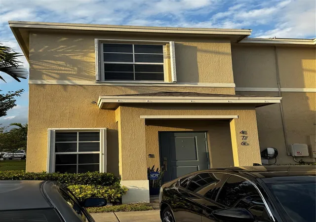 Homes for sale in Florida City, FL | 476 Ne 5th Ter, Florida City, FL 33034 | MLS# F10556769