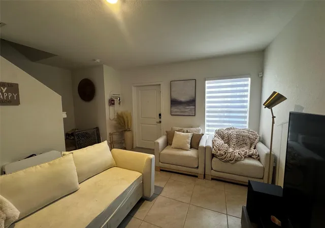 5th image of 476 Ne 5Th Ter, Florida City, FL 33034 | MLS# F10556769