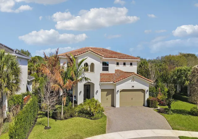 1st image of 2475 Ne Evinrude Cir, Jensen Beach, FL 34957 | MLS# R11169860