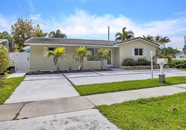 1st image of 1250 Arthur St, Hollywood, FL 33019 | MLS# F10555200