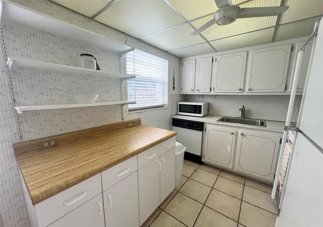 Homes for sale in Deerfield Beach, FL | 244 Farnham K #244, Deerfield Beach, FL 33442 | MLS# F10556748