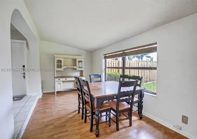 Homes for sale in Plantation, FL | 5260 Redwood Ct, Plantation, FL 33317 | MLS# A11976691