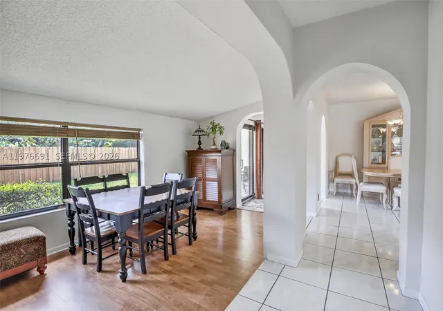 Homes for sale in Plantation, FL | 5260 Redwood Ct, Plantation, FL 33317 | MLS# A11976691