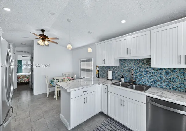 5th image of 701 Spanish Main Dr #536, Lower Keys, FL 33042 | MLS# A11979130