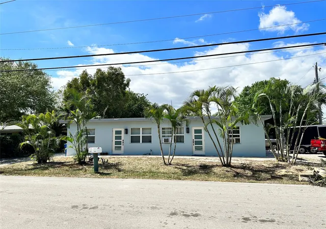 3rd image of 3431 Ne 13Th Ave, Oakland Park, FL 33334 | MLS# F10556807