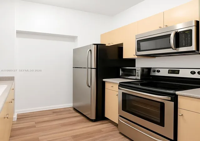 3rd image of 1900 Van Buren St #112B, Hollywood, FL 33020 | MLS# A11980127